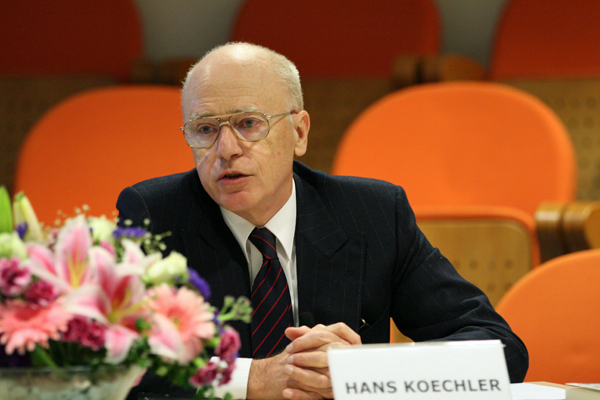 Hans K�chler delivering the opening statement at the seminar on "Religion, Politics and Society in Turkey" -- Zeyrek Salonu, Bilim ve Sanat Vakfı, Istanbul, Turkey, 7 May 2011